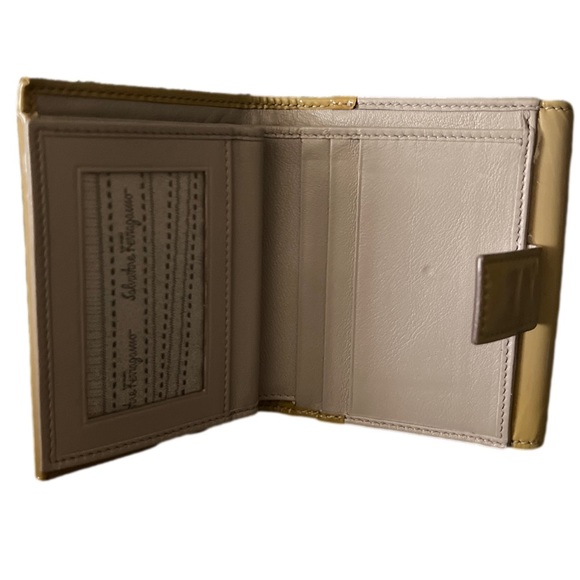 Salvatore Ferragamo Wallet - Picture 7 of 11